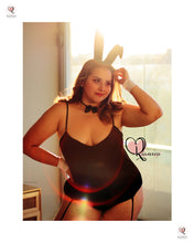 Cargar imagen en el visor de la galería, Conejita Terciopelo Negro